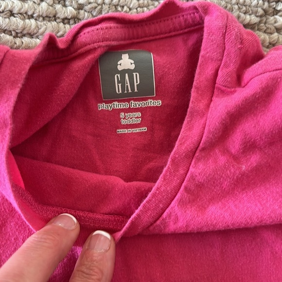 Pink top and white shorts set - Picture 2 of 4